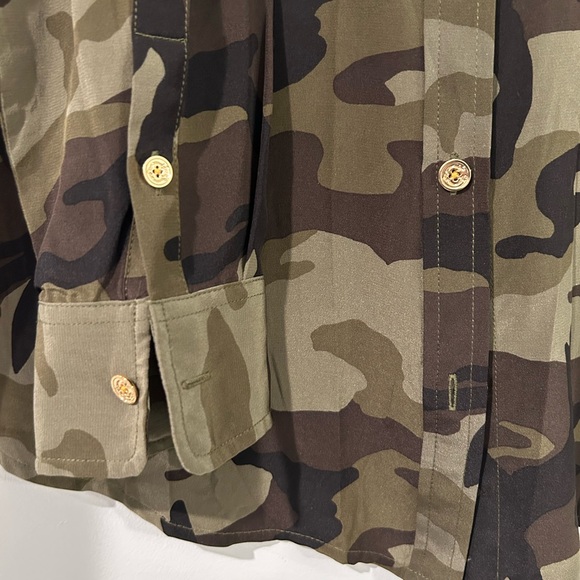 C Wonder Silk Camo Top with Gold Buttons - Picture 3 of 4